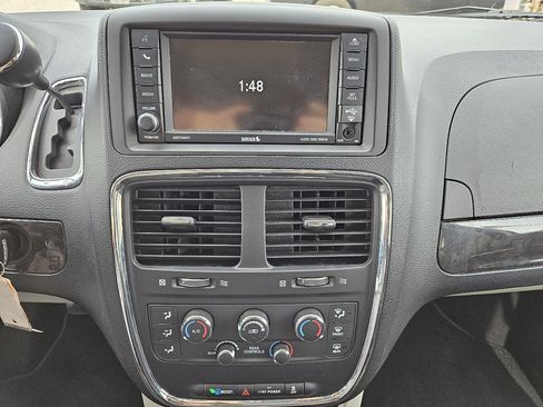 Used 2017 Dodge Grand Caravan SE w/ Power Window Group image 40