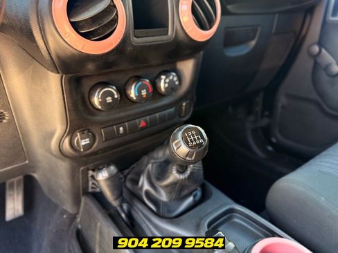 Used 2012 Jeep Wrangler Sport AWD/4WD image 14