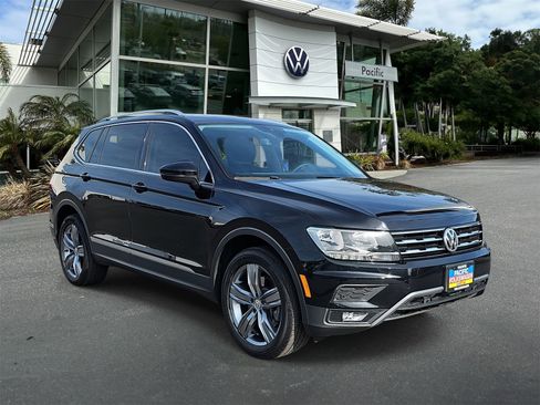 Certified 2020 Volkswagen Tiguan SEL image 3