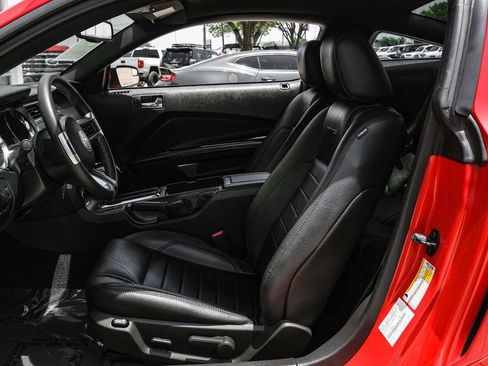 Used 2011 Ford Mustang GT Premium w/ 402A Rapid Spec Order Code RWD image 4