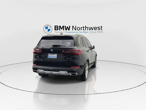 Used 2023 BMW X5 xDrive40i w/ Climate Comfort Package image 2