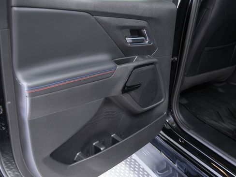 Used 2025 Chevrolet Silverado EV RST AWD/4WD image 29