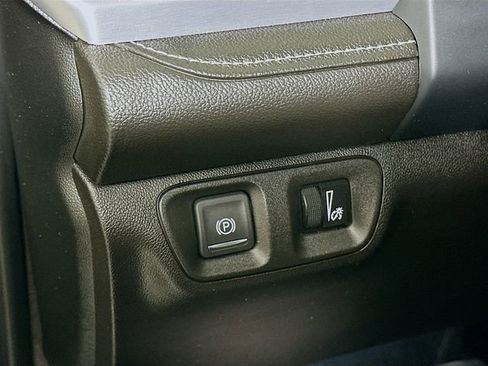 Certified 2023 GMC Acadia SLT w/ Elevation Edition image 10