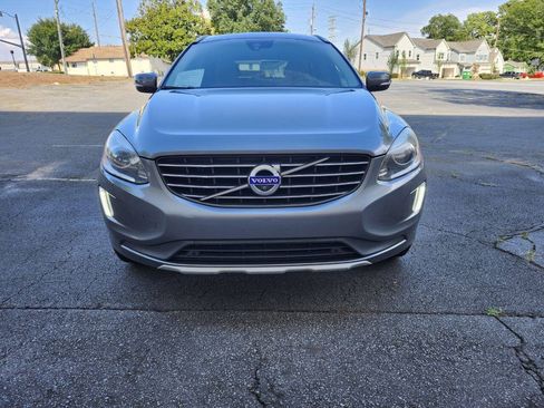 Used 2017 Volvo XC60 T5 Inscription w/ Preferred Option Package FWD image 2