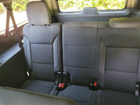 New 2026 Chevrolet Suburban LS image 12