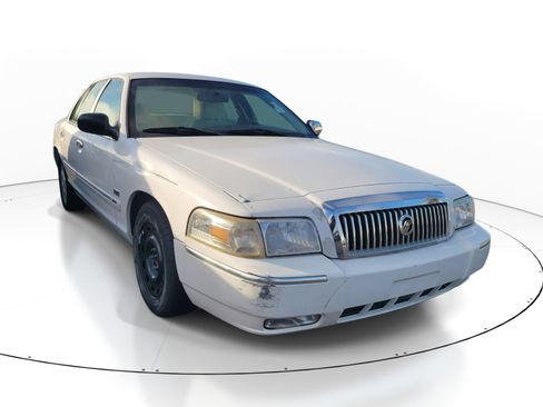 Used 2008 Mercury Grand Marquis LS RWD image 1
