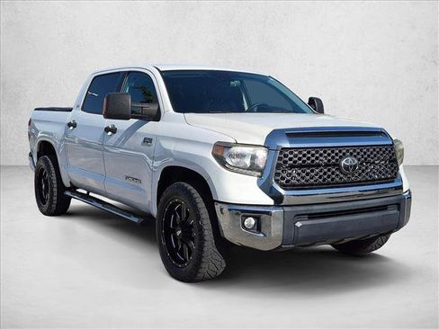 Used 2020 Toyota Tundra SR5 w/ SR5 Leather Package RWD image 3