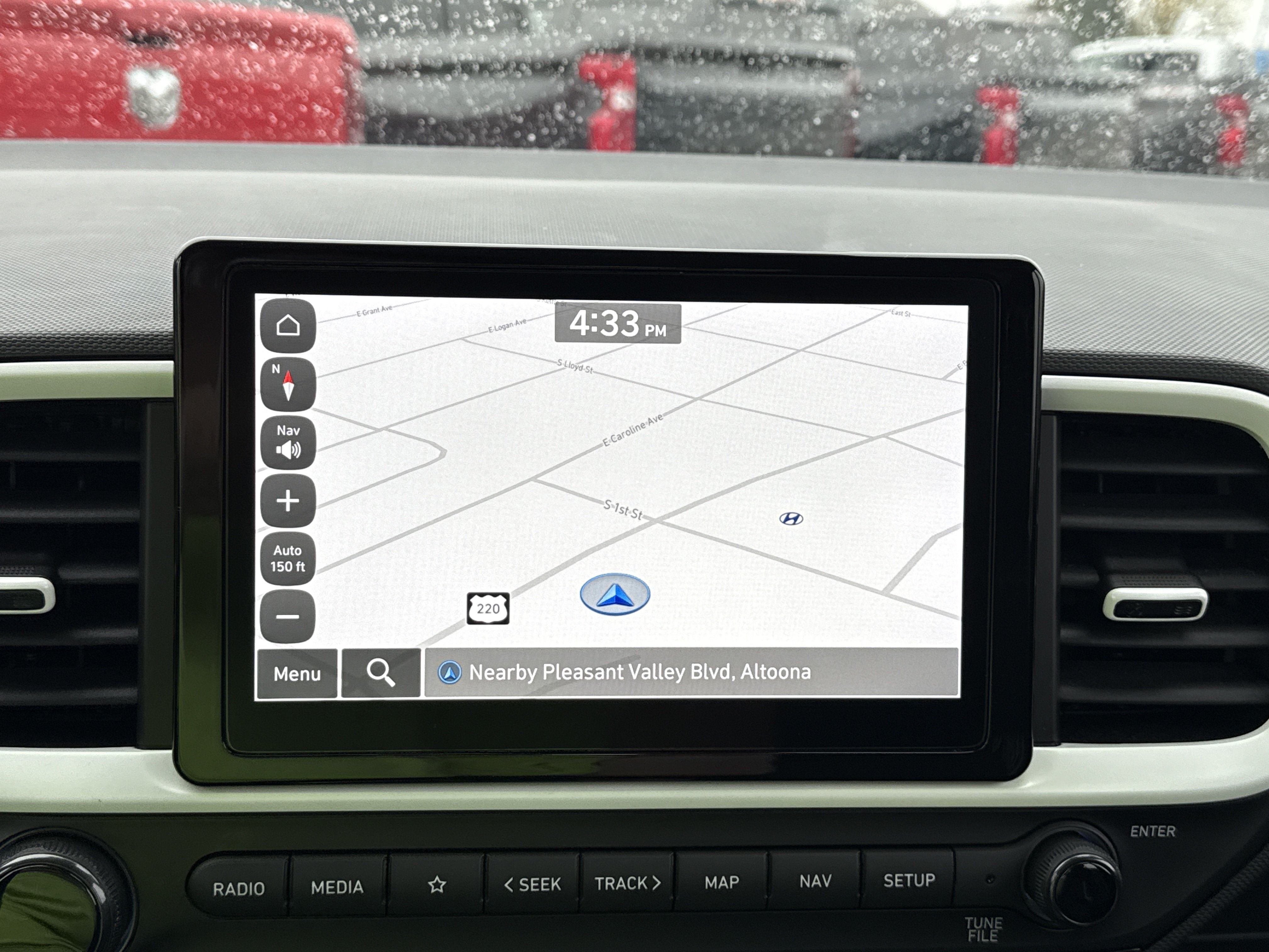Used 2025 Hyundai Venue Limited FWD image 24