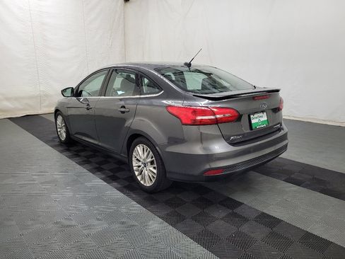 Used 2017 Ford Focus Titanium FWD image 5