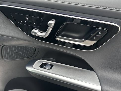 Certified 2026 Mercedes-Benz GLC 300 4MATIC image 17