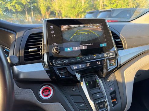 Used 2018 Honda Odyssey EX-L image 11