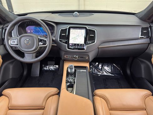 Used 2024 Volvo XC90 T8 Ultimate w/ Lounge Package AWD/4WD image 13