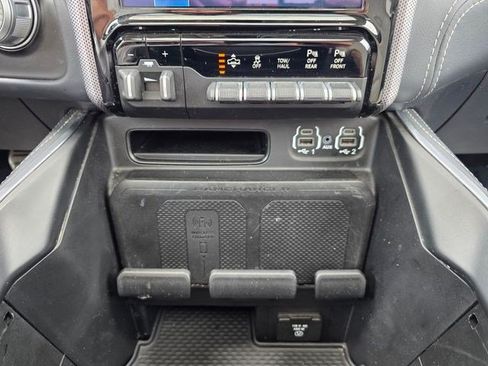 Used 2022 RAM 1500 Limited AWD/4WD image 36