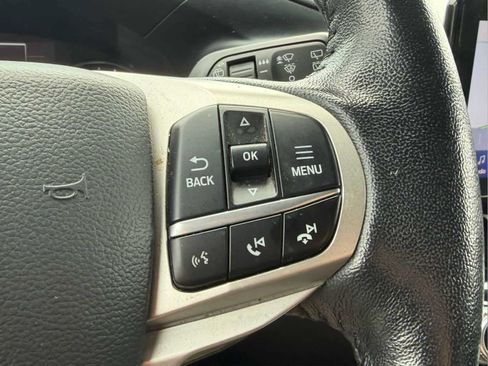 Used 2021 Ford Explorer Limited w/ Equipment Group 301A AWD/4WD image 6