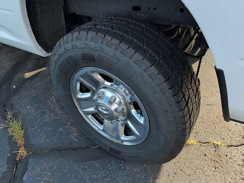 Used 2017 RAM 2500 SLT AWD/4WD image 10