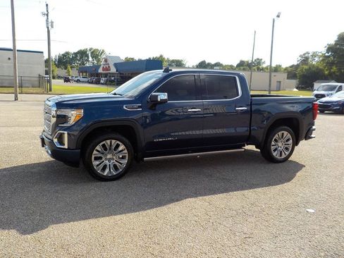 Used 2022 GMC Sierra 1500 Denali w/ Denali Premium Package AWD/4WD image 1
