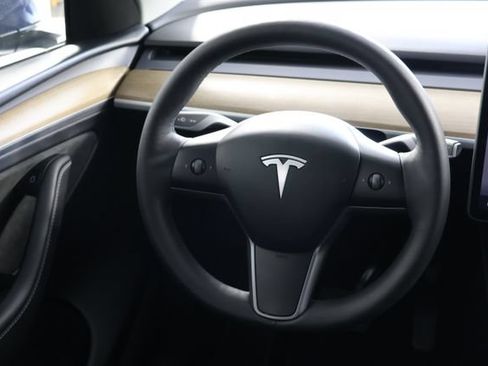Used 2023 Tesla Model Y Long Range AWD/4WD image 10