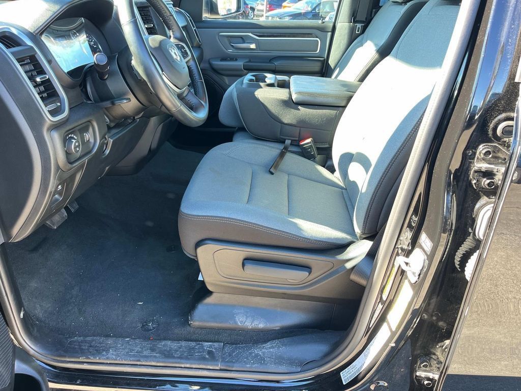 Used 2022 RAM 1500 Big Horn AWD/4WD image 19