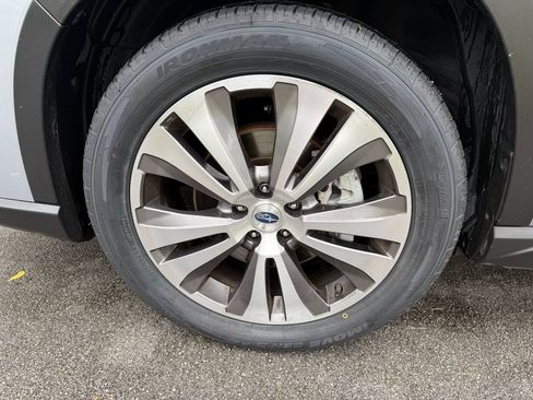 Used 2022 Subaru Ascent Limited w/ Technology Package AWD/4WD image 11