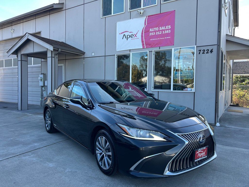 Used 2020 Lexus ES 300h w/ Accessory Package 2 FWD image 1