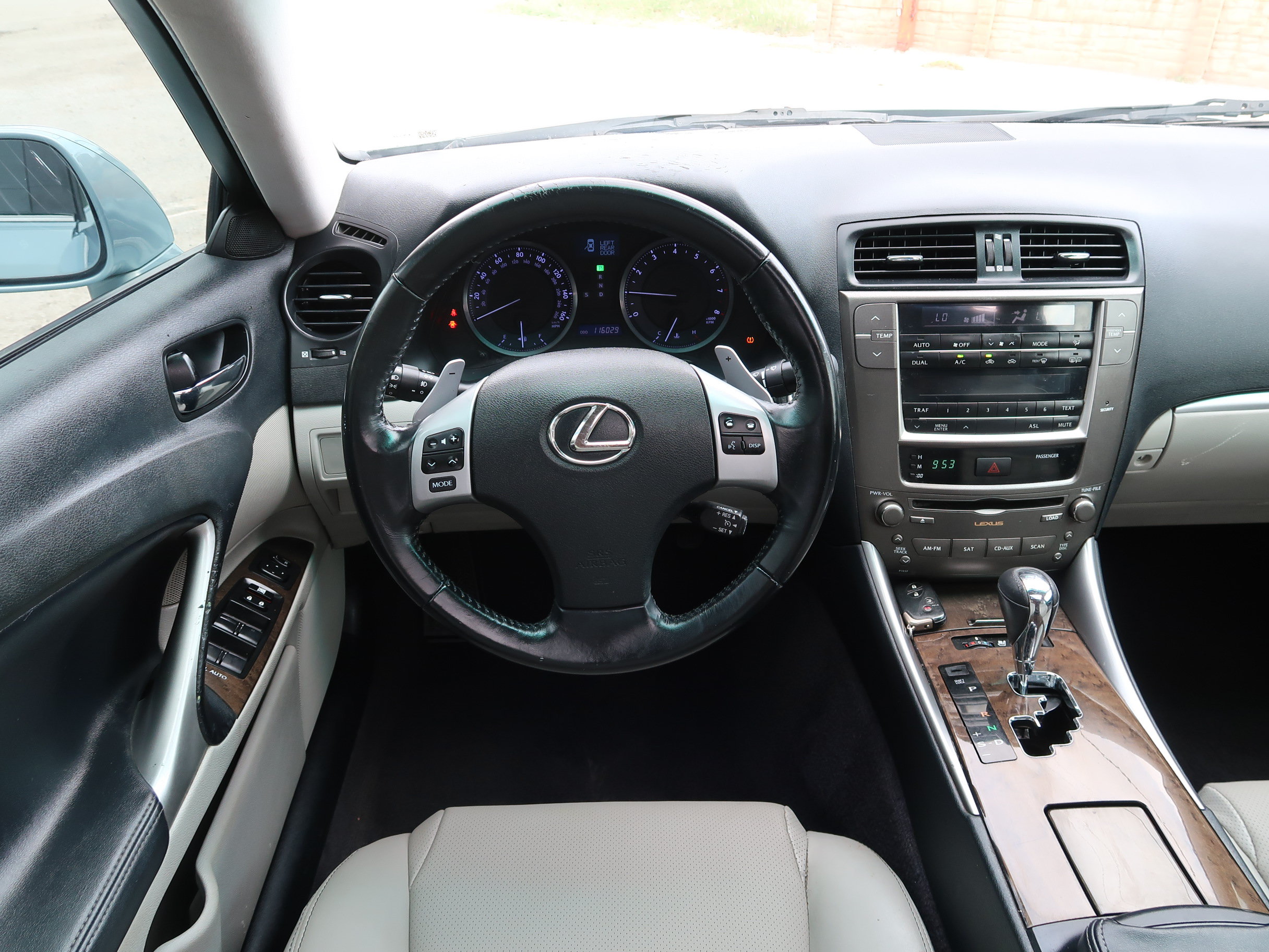 Used 2011 Lexus IS 250 w/ Premium Pkg Value Edition RWD image 17