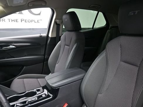 Used 2023 Buick Envision Preferred w/ Sport Touring Package AWD/4WD image 16