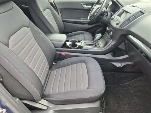 Used 2018 Ford Edge SE FWD image 20