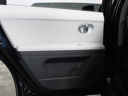 Used 2024 Hyundai Ioniq 5 SE RWD image 21