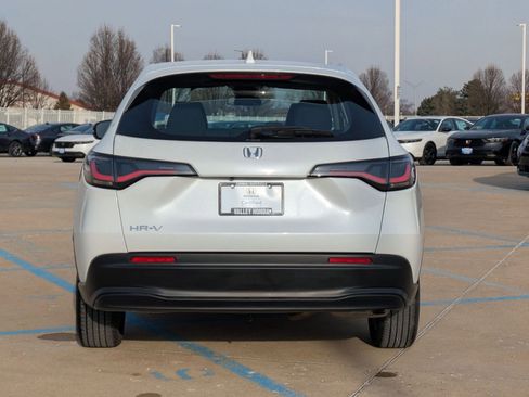 Used 2023 Honda HR-V LX image 8
