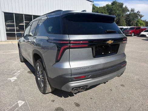 Used 2024 Chevrolet Traverse LT AWD/4WD image 10
