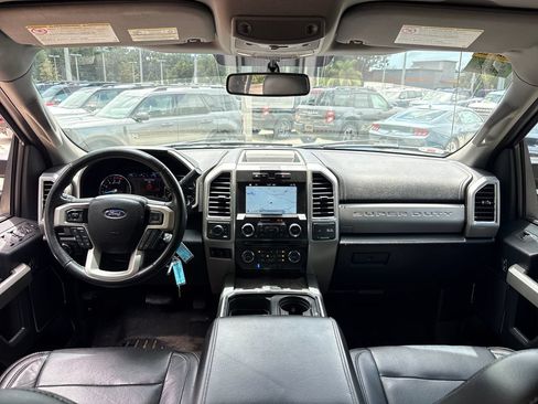 Used 2018 Ford F250 Lariat w/ Lariat Value Package AWD/4WD image 5