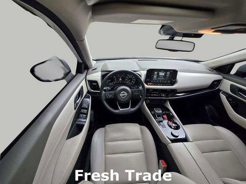 Used 2023 Nissan Rogue SL w/ SL Premium Package image 11