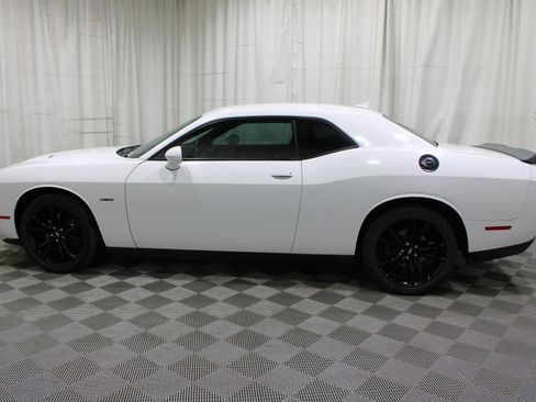 Used 2018 Dodge Challenger R/T w/ Blacktop Package RWD image 31