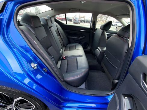 Used 2025 Nissan Altima 2.5 SR image 19