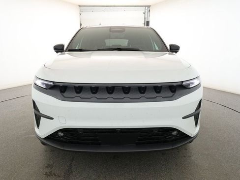 Used 2024 Jeep Wagoneer Launch Edition image 2