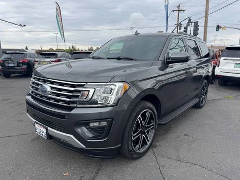 Used 2020 Ford Expedition XLT RWD image 4