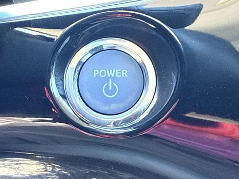 Used 2019 Toyota Prius Limited image 36