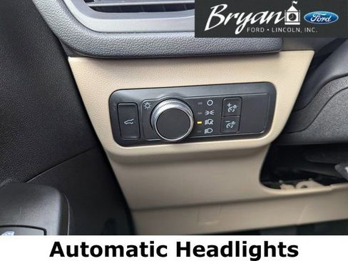 Used 2022 Ford Escape SE w/ Convenience Package image 26