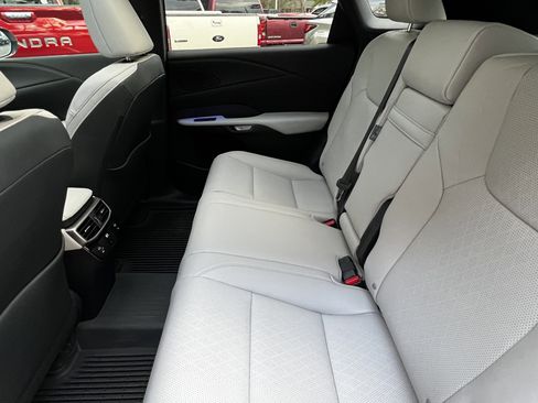 Used 2025 Lexus RX 350 image 32