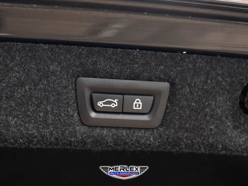 Used 2018 BMW M550i xDrive xDrive w/ Driving Assistance Package image 48