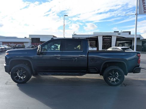 Used 2020 Chevrolet Silverado 3500 High Country w/ Technology Package image 7