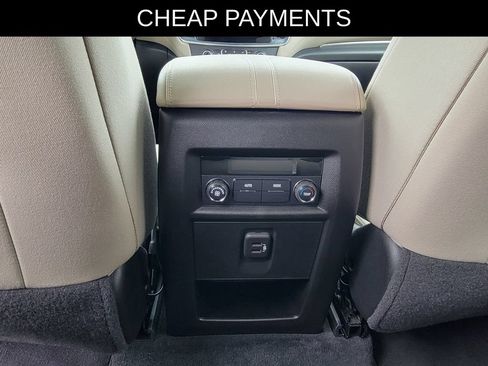 Used 2022 Chevrolet Traverse LS FWD image 9