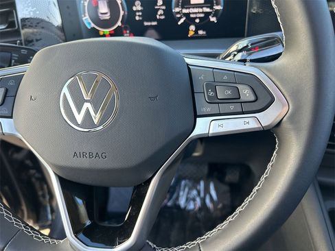 New 2026 Volkswagen Tiguan SE image 20