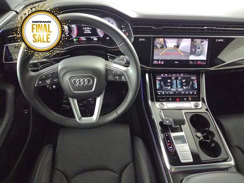 Used 2024 Audi Q8 Prestige w/ Prestige Package image 15