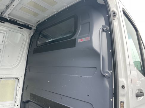 Used 2019 Mercedes-Benz Sprinter 1500 image 18