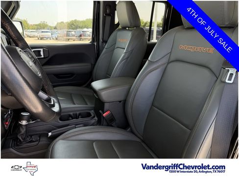 Used 2024 Jeep Gladiator Mojave AWD/4WD image 23