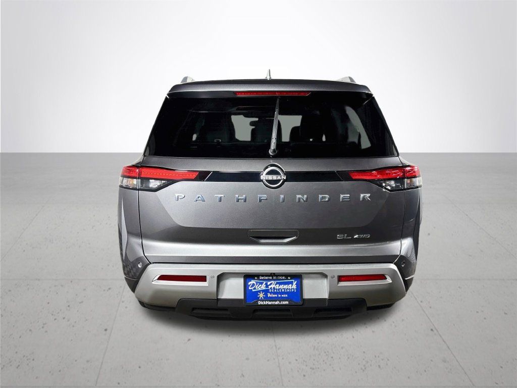 Used 2022 Nissan Pathfinder SL AWD/4WD image 7