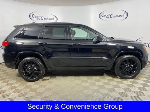 Used 2020 Jeep Grand Cherokee Altitude AWD/4WD image 8