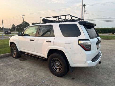 Certified 2020 Toyota 4Runner Venture w/ Moonroof Package AWD/4WD image 6