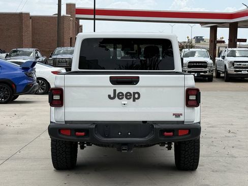 Used 2025 Jeep Gladiator Rubicon w/ Steel Bumper Group AWD/4WD image 5